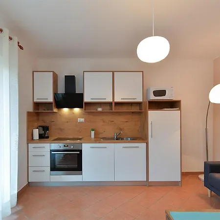 Marija 1089 * Πόρετς