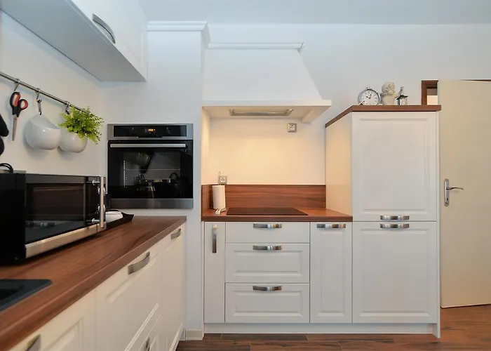 Апартаменти Marija 1089 *